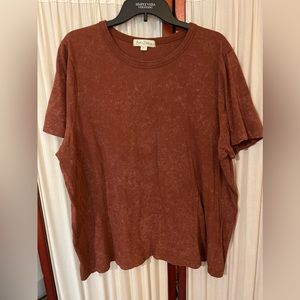 2X women’s tee red